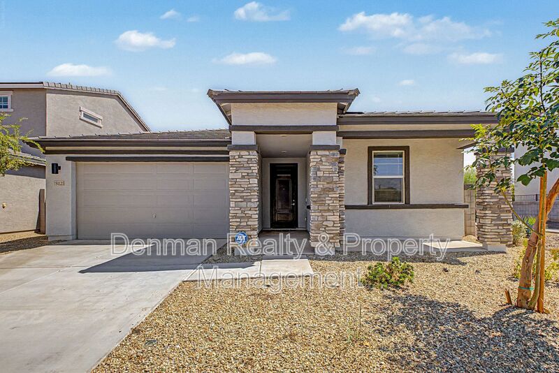 Surprise House: 18021 W. Avenida Del Sol