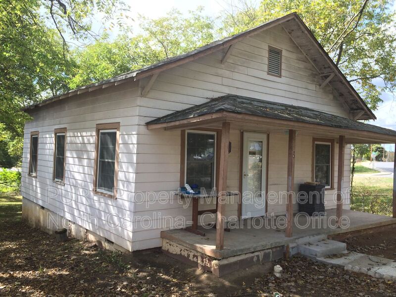 Concord House: 179 Booker Dr SW