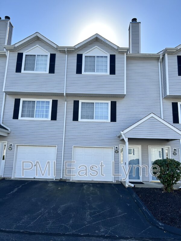 Waterford Condo: 310 Boston Post Road