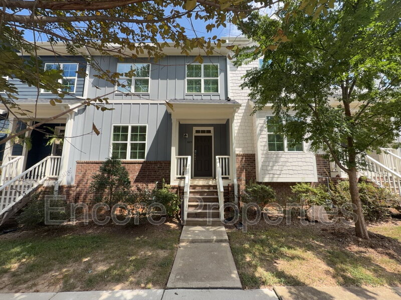 Wake Forest House: 825 South Franklin Street