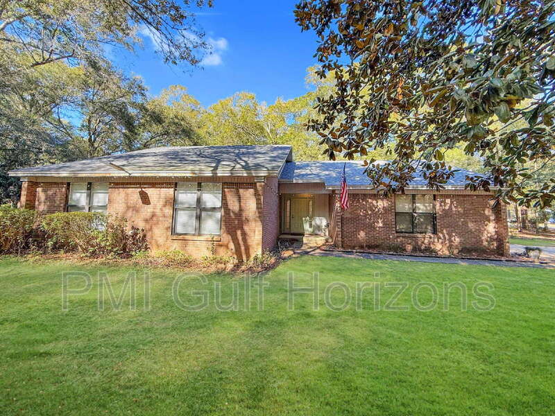 Milton House: 6929 Summit Way