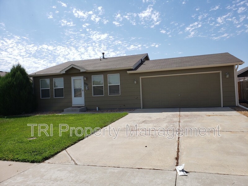 Greeley House: 922 E 24th St Ln