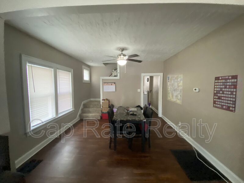 Columbus House: 616 S Ogden Ave