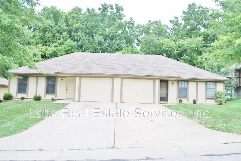 Blue Springs Condo: 3249 NW Mill Dr