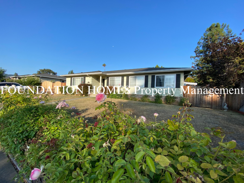 Novato House: 32 Devonshire Dr