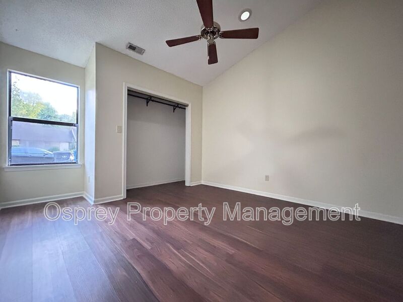 Cozy 2-Bedroom Townhome in Virginia Beach "ASK ABOUT OUR ZERO DEPOSIT" - Photo 7