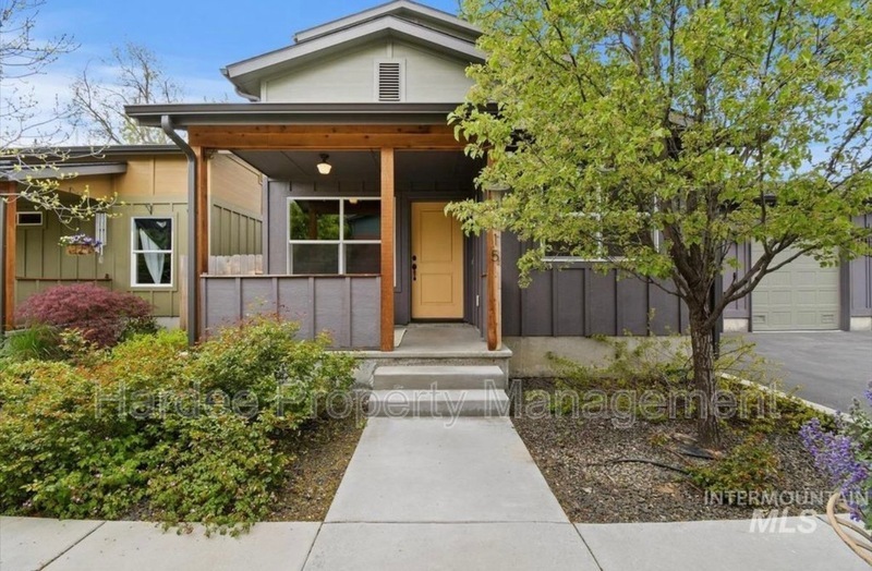 Garden City House: 4315 N Adams St