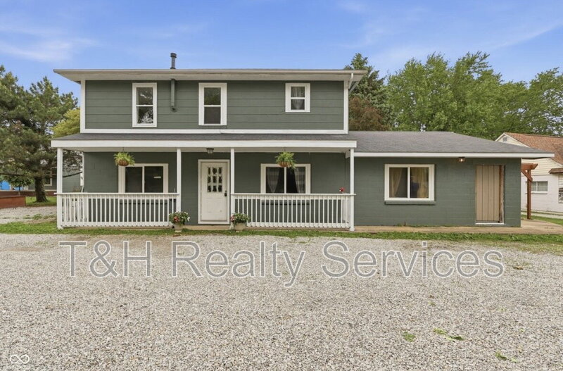 Lapel House: 106 East Pendleton Avenue