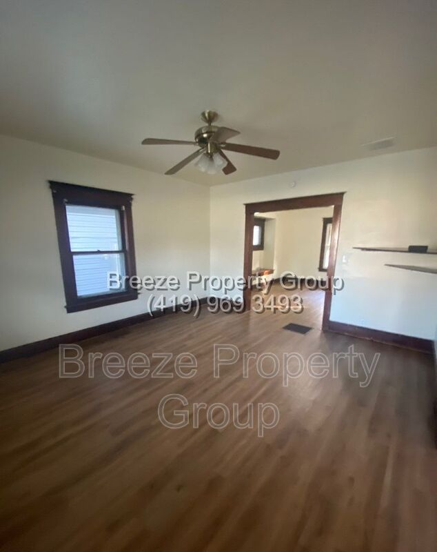 Toledo House: 1477 South Ave