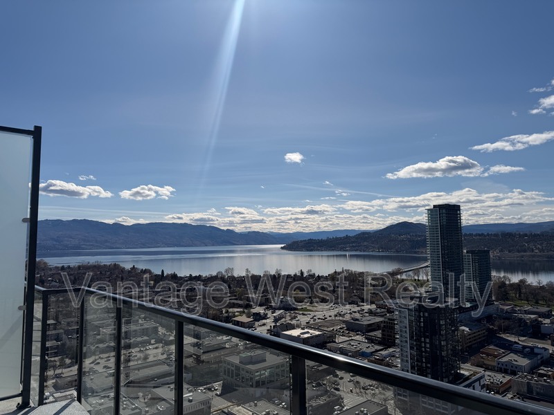 Kelowna Condo: 3307-1488 Bertram St