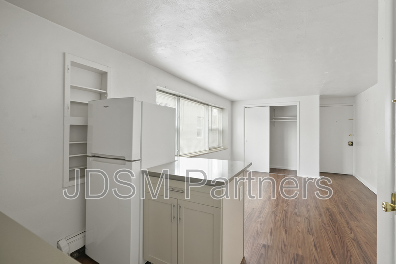 Denver House: 80 South Washington Street