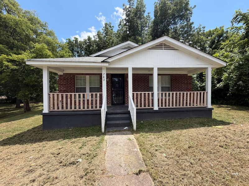 Memphis House: 783 Nonconnah Rd