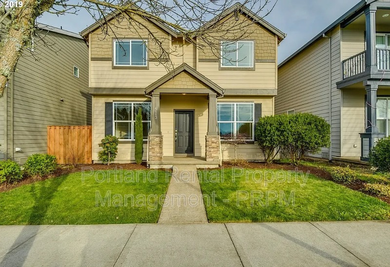 Hillsboro House: 5113 Southeast Lone Oak Street