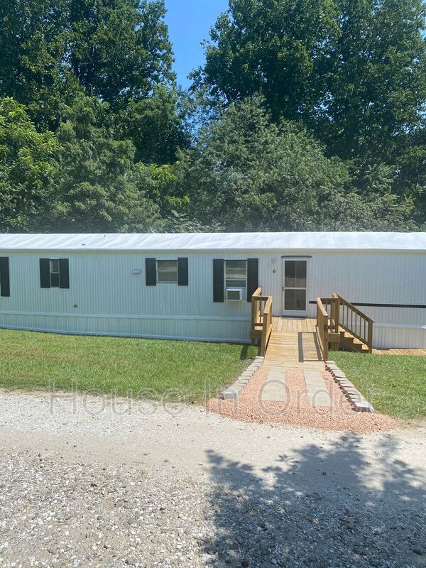 Asheville House: 6 Twin Oaks Dr.