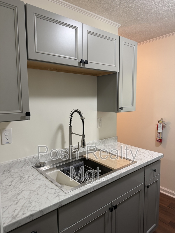 Greensboro Condo: 3517 Old Battleground Road