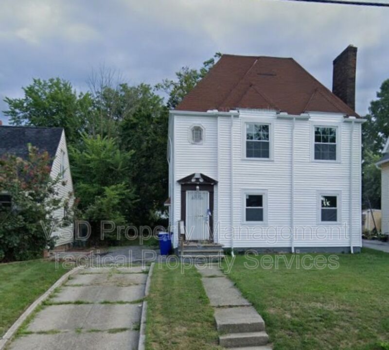 Cleveland Condo: 14717 Milverton Rd