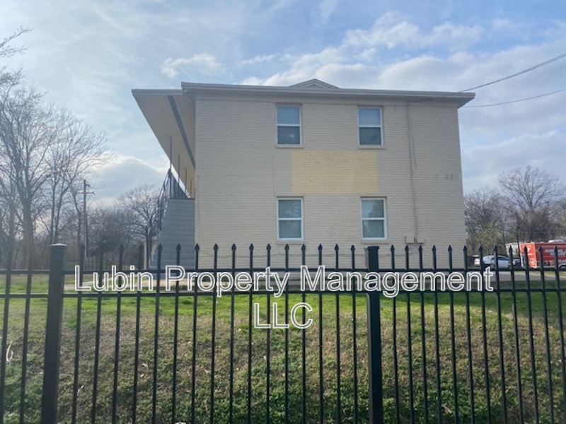 Memphis Condo: 1043 College St