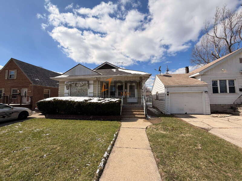 Hammond Condo: 7532 Monroe Ave