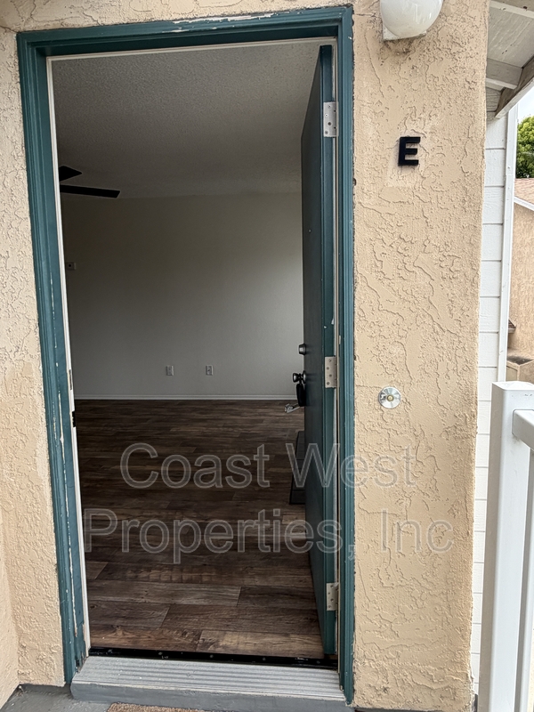Carlsbad Apartment: 3515-3563 Roosevelt St