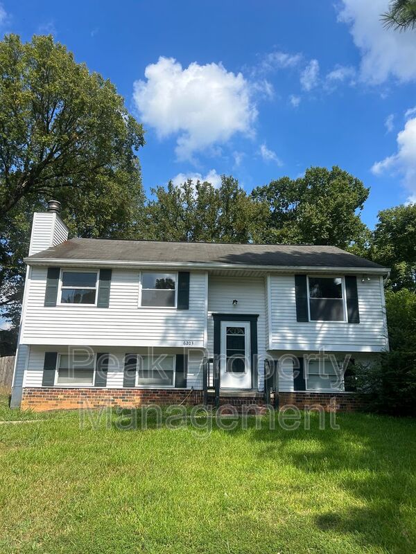 Henrico House: 6203 Checkerberry Dr