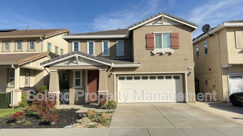 Fairfield House: 5295 Gramercy Circle