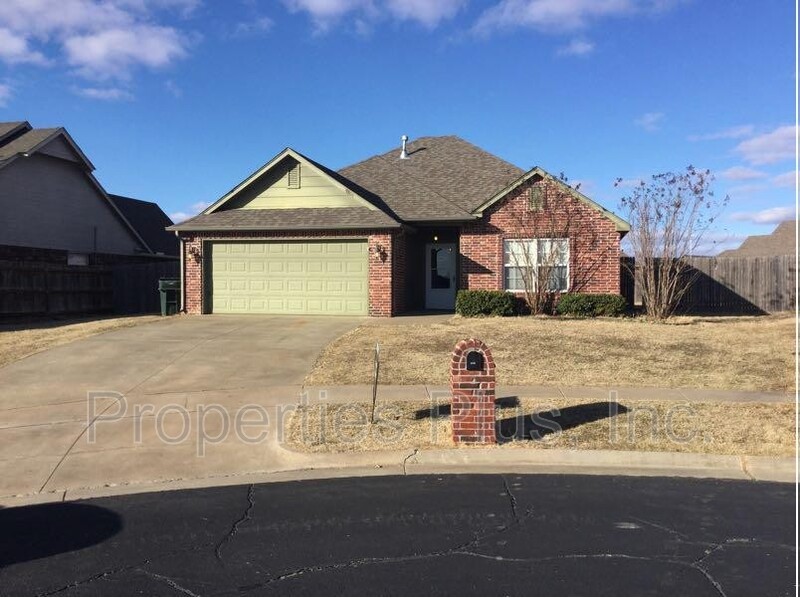 Owasso House: 9805 E 108th Ct N