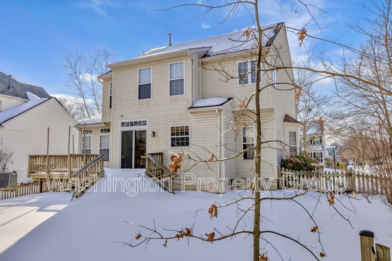 South Riding House: 43654 Kenai Ct