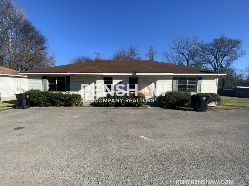 Dyersburg House: 316 Kist Ave