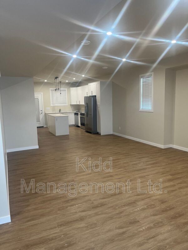 Prince George House: Monterey 215