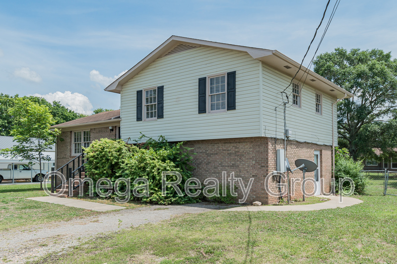 Oxford House: 3010 Friendship Rd