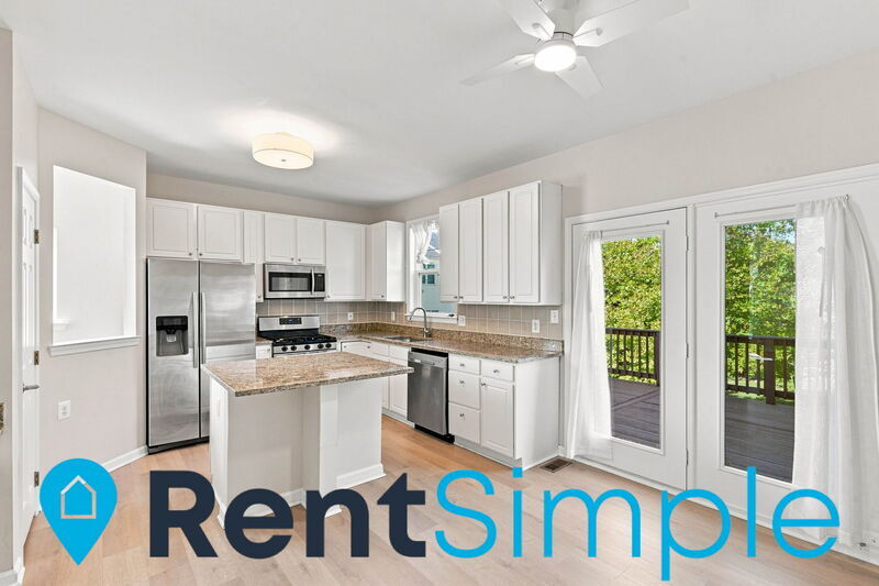 Chantilly Townhome: 42853 Golf View Drive