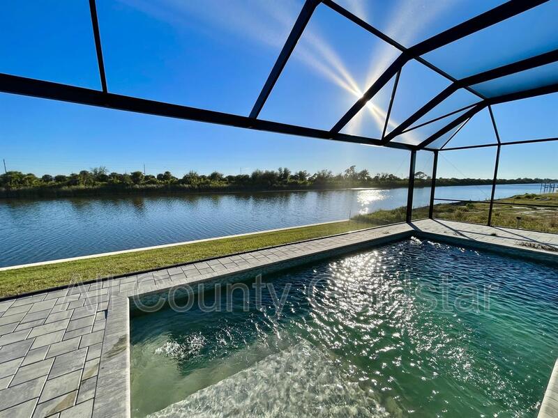 Port Charlotte House: 10688 McAlester Cir