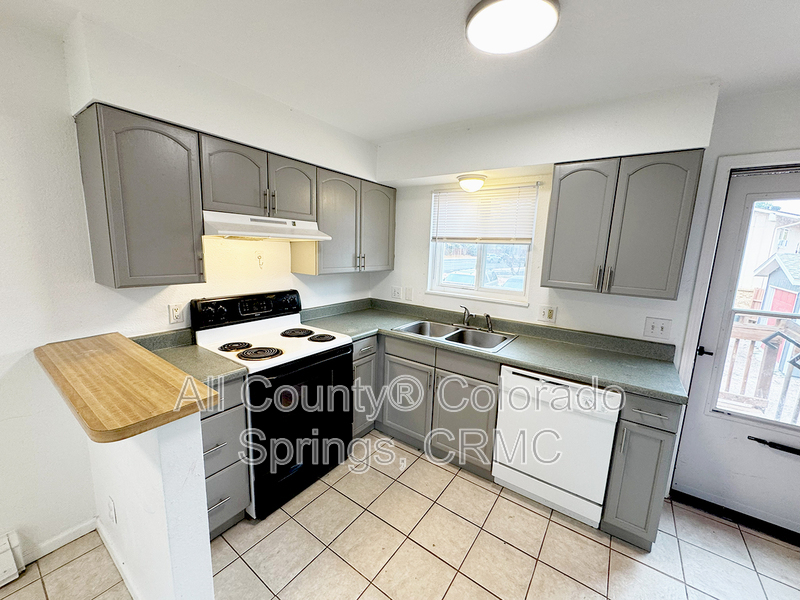 Colorado Springs Condo: 4995 Picturesque Circle