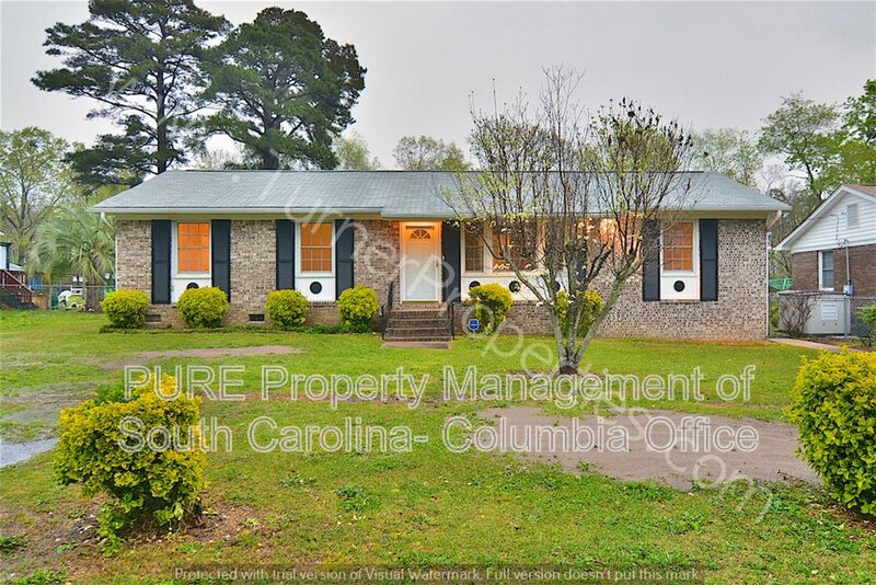 Hopkins House: 112 Harmon Hill Ct