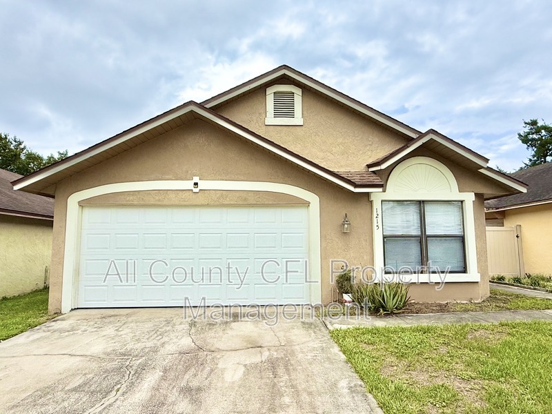 Orlando House: 1215 Creekbottom Circle