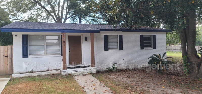 Pensacola House: 3405 W Yonge St