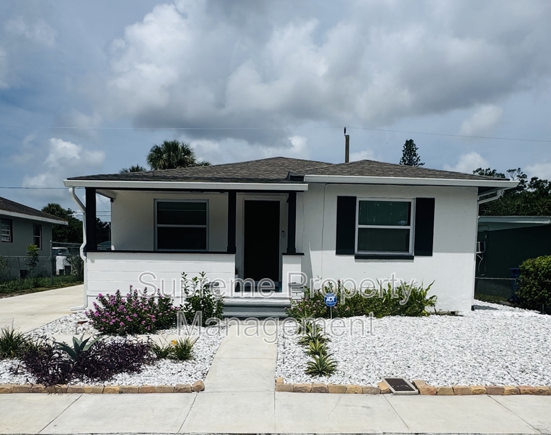 St. Petersburg House: 811 21st Street South