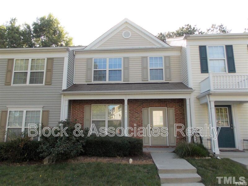 Morrisville House: 412 Canyon Lake Circle