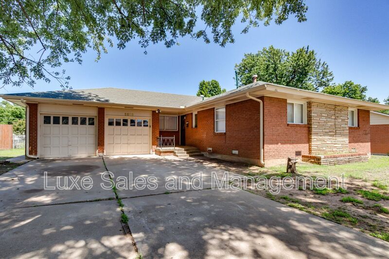 Midwest City House: 3516 Mount Pleasant Drive