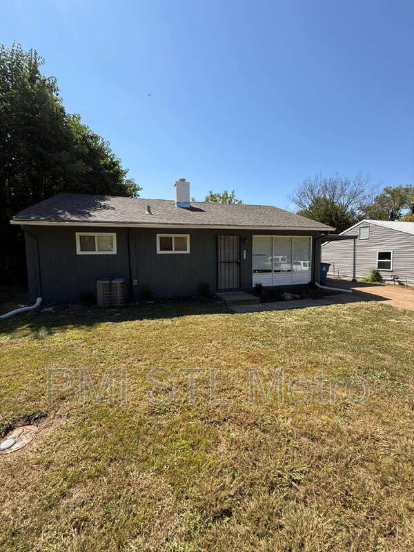 St. Louis House: 5319 Elsie Avenue