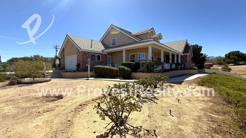 Oak Hills House: 10281 Whitehaven St