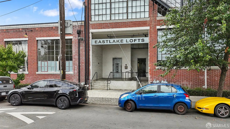 Oakland Condo: 1018 4th Ave