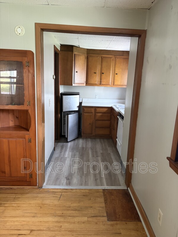 East Syracuse Condo: 105 West Avenue