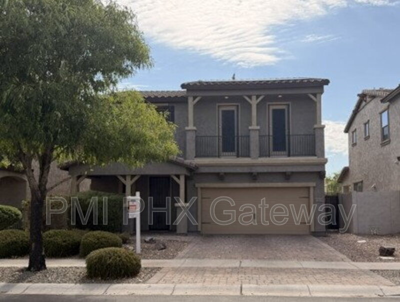 Gilbert House: 5169 S. Moccasin Trail