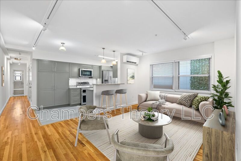 Washington Apartment: 220 2nd St SE