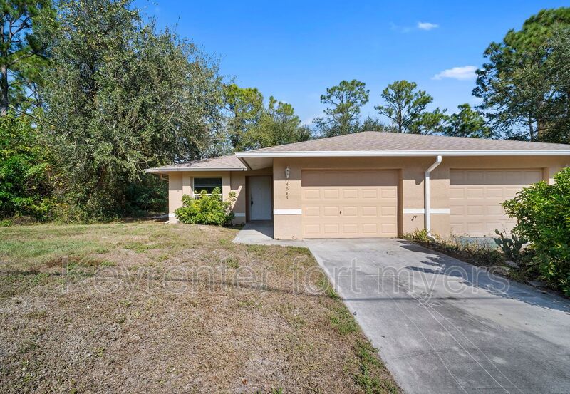 Lehigh Acres House: 4646 15th St SW