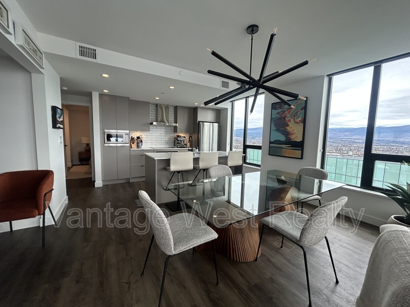 Kelowna Condo: 2303-1471 St. Paul St