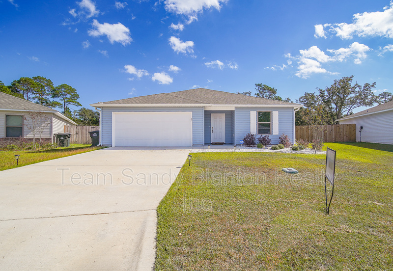 Pensacola House: 8739 Schooner Lane