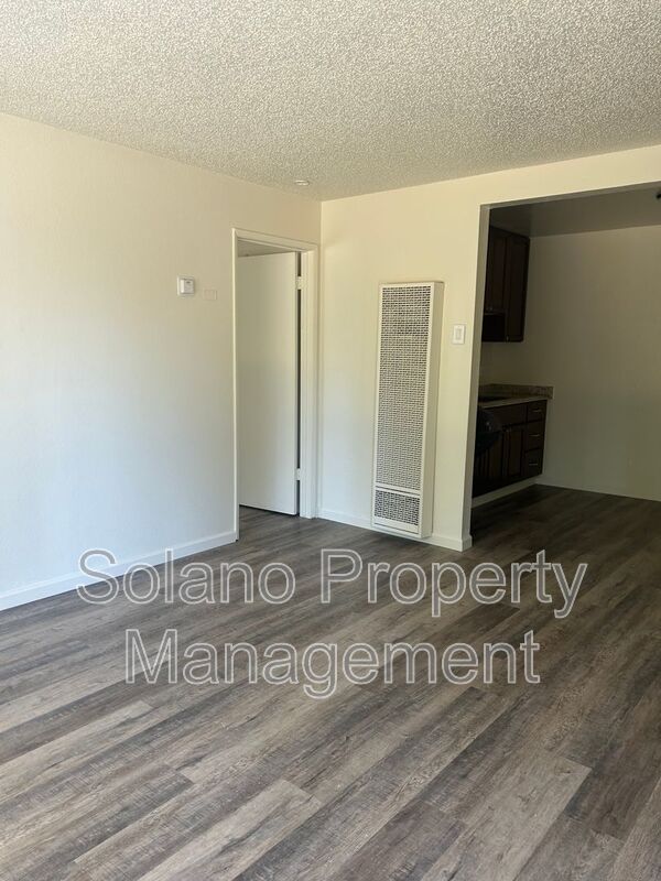 Fairfield Condo: 1955 Grande Cir.