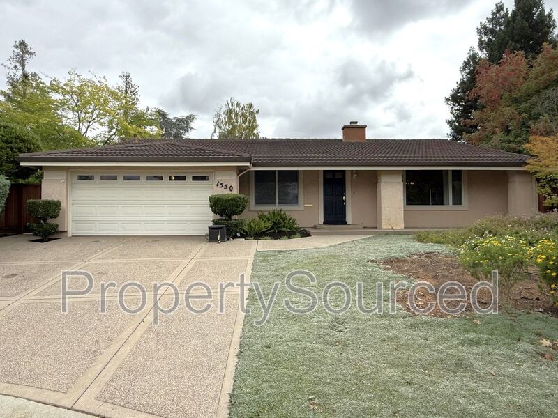 Livermore House: 1550 Naples Ct